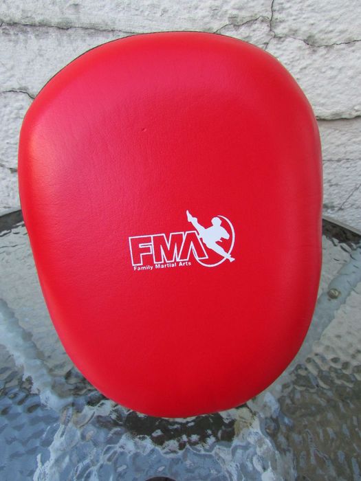 Екипировка за карате - кик бокс Pro Champ - FMA