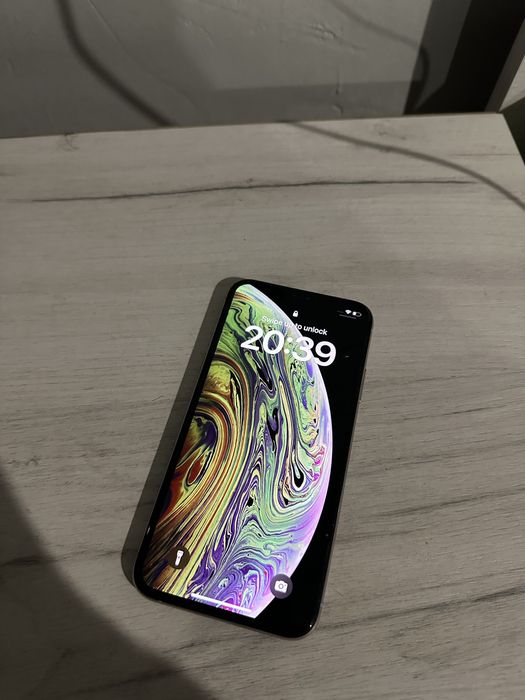 Iphone Xs  перфектен!