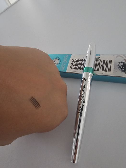 Creion Marker sprâncene