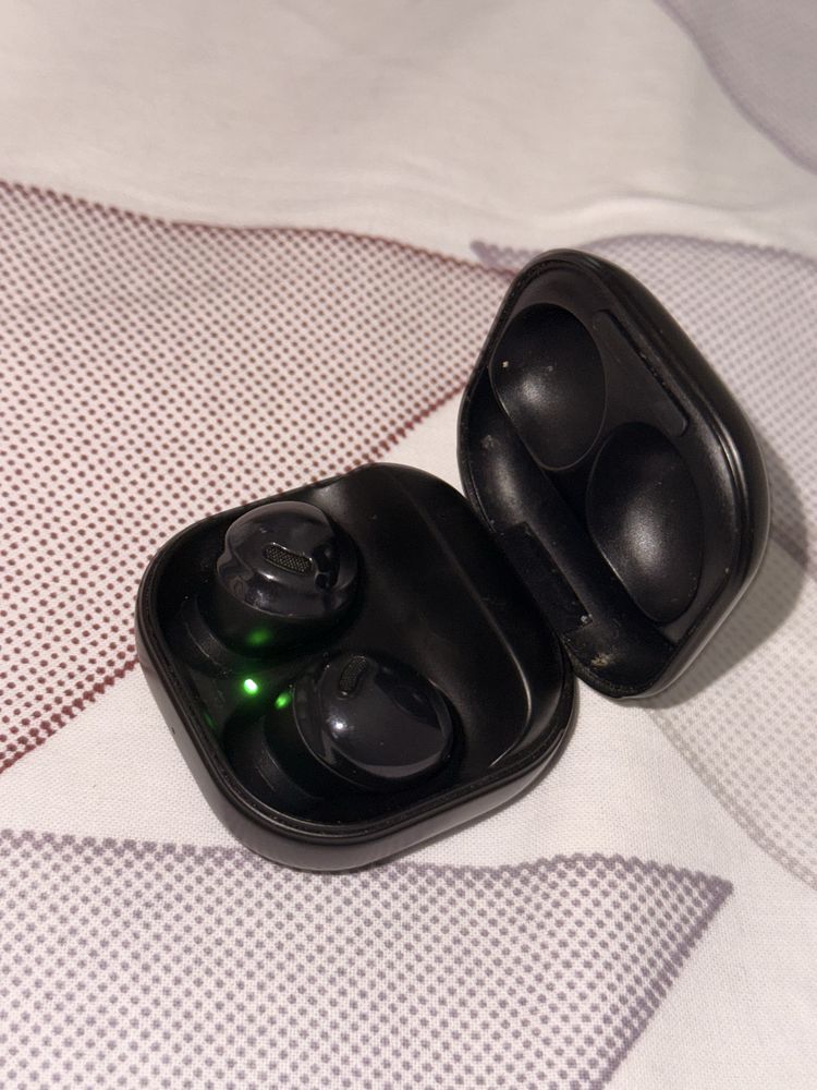 Galaxy buds Pro черного цвета