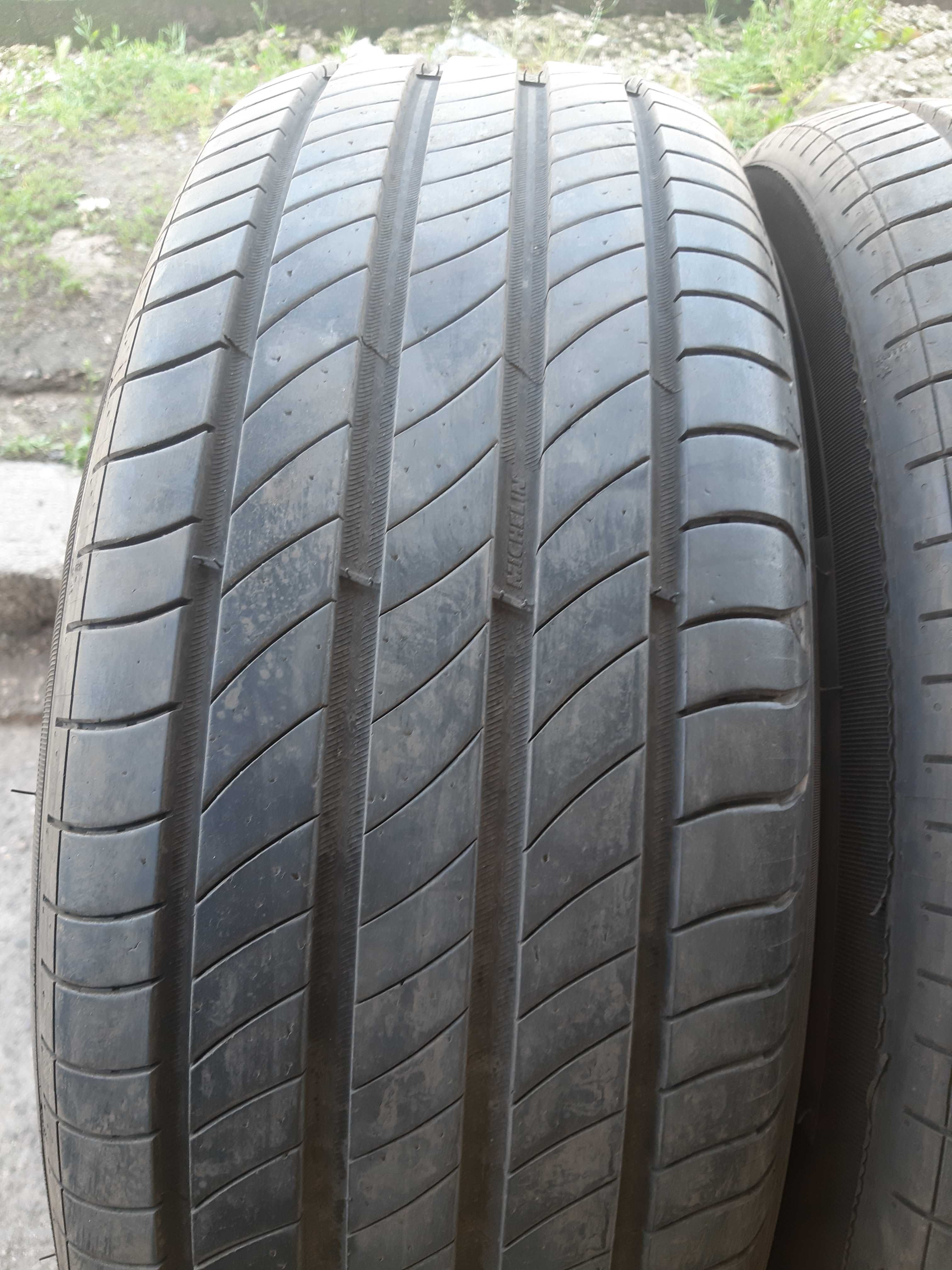 225/65 R17 MICHELIN DOT22