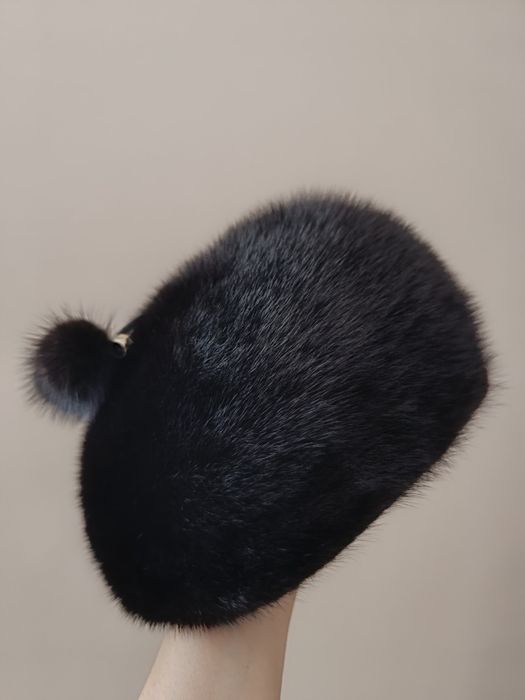 Женская норковая шапка