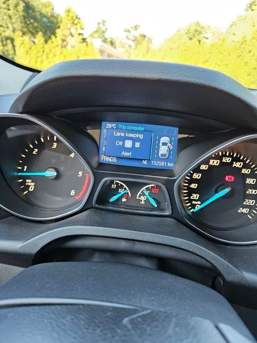 Vând Ford Kuga II E5