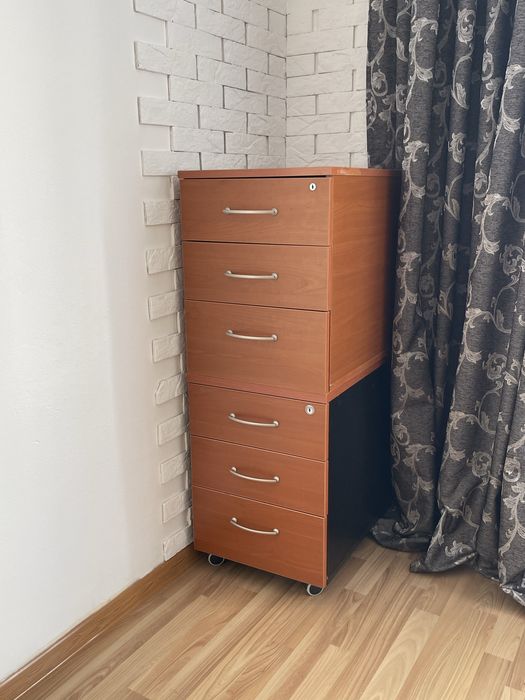 Продам шкафчики 2 шт