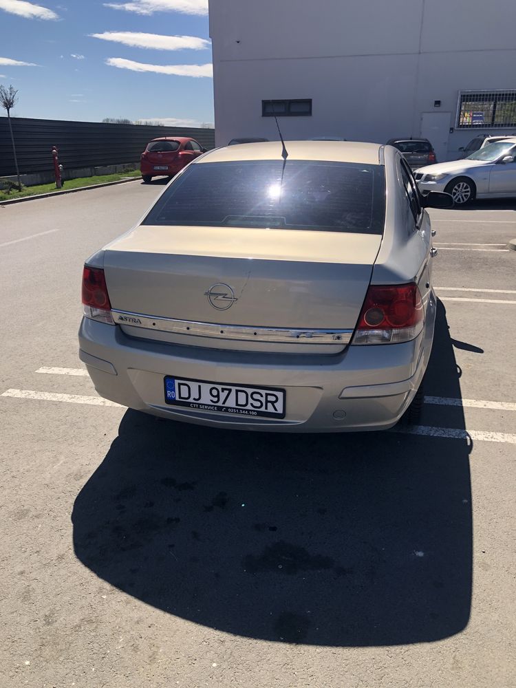 Vand opel astra H sedan GPL