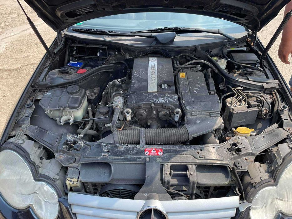 Само на части Mercedes-Benz C 200 2.0 компресор