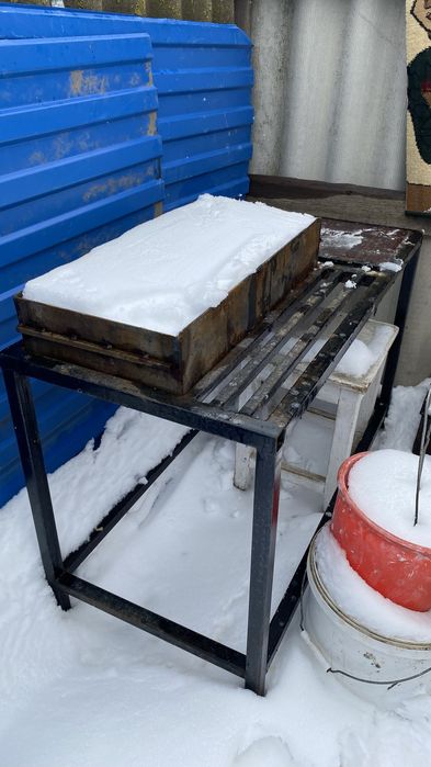 Продам мангал со столом