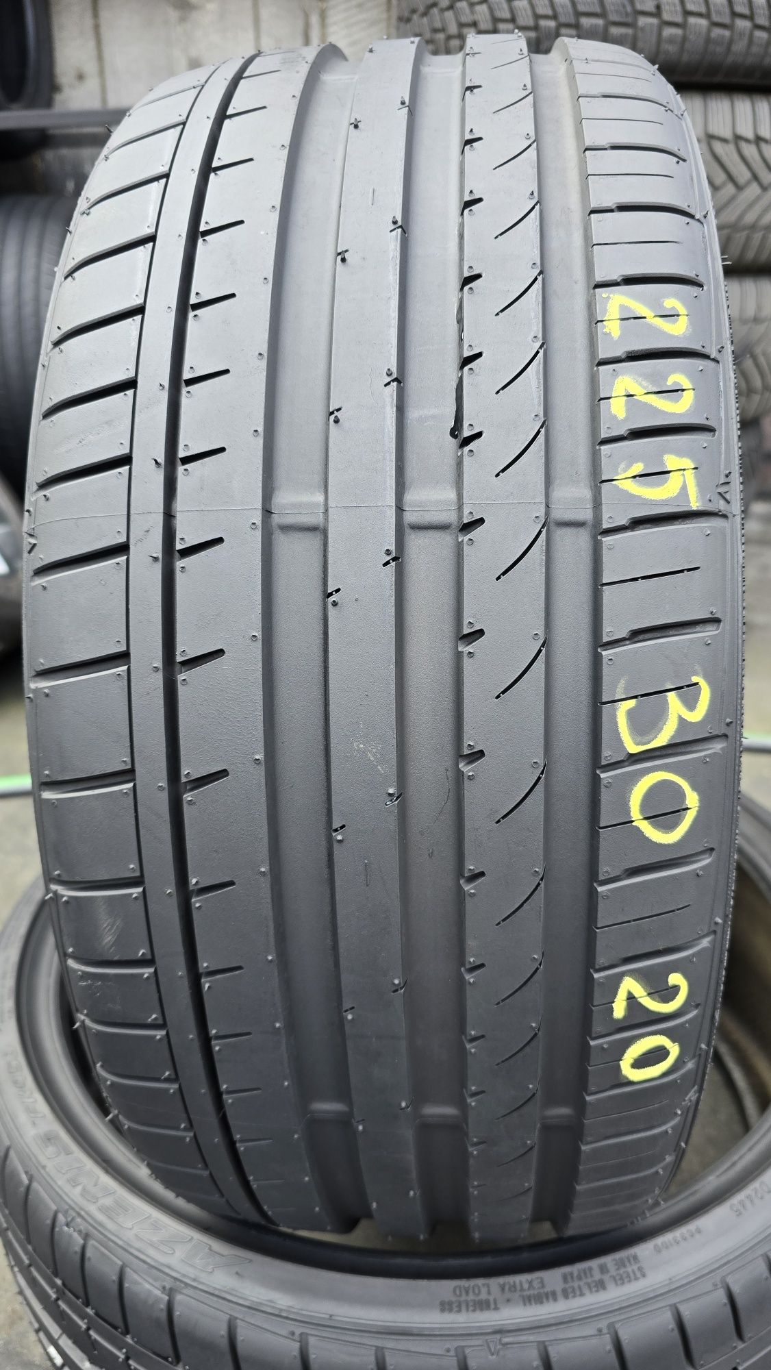 2 anvelope vară Falken 225/30/20