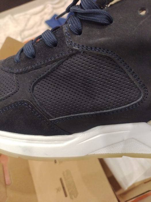 Мъжки маратонки 45 номер естествена кожа  bullboxer