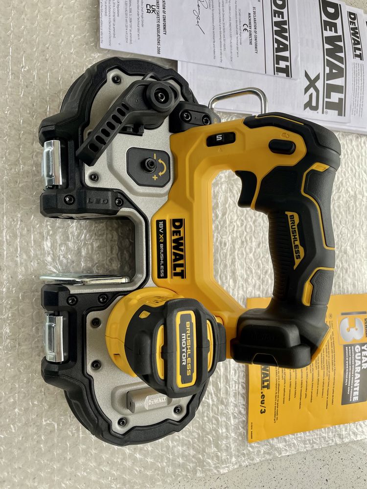 DeWALT DCS 377 XR Fierastrau Cu Banda Original Nou-nout !