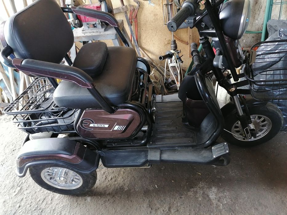 Електрическа количка за трудно подвижни хора