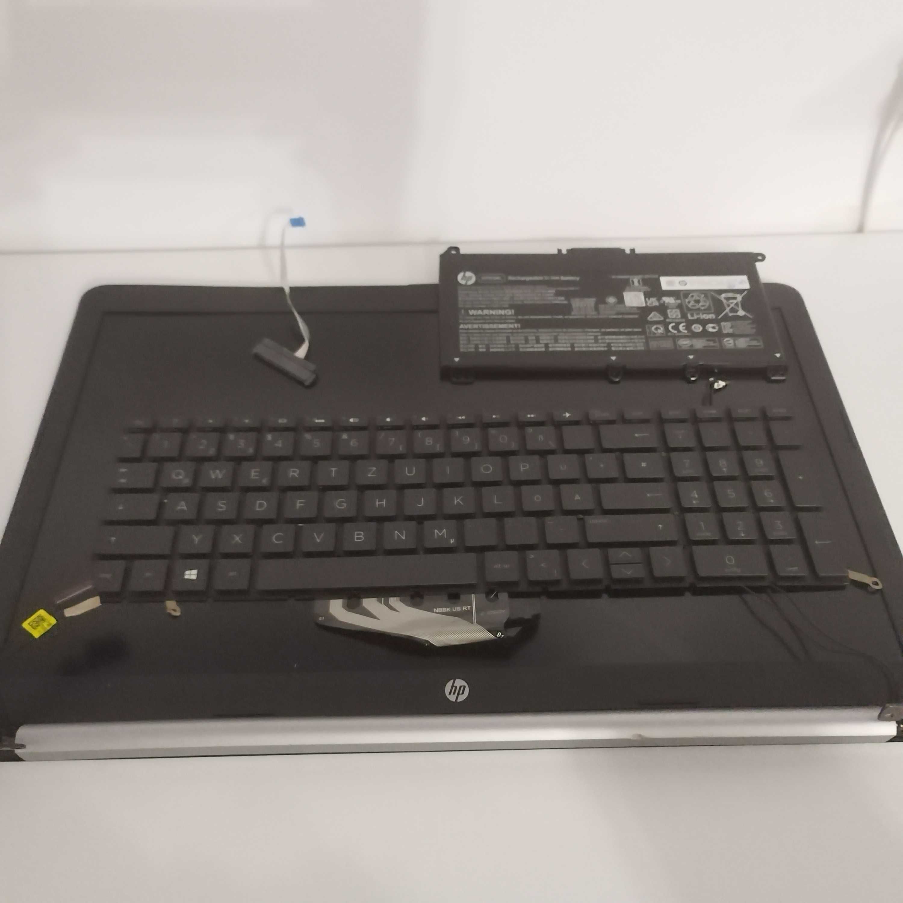 Dezmembrez  laptop HP 470 G7