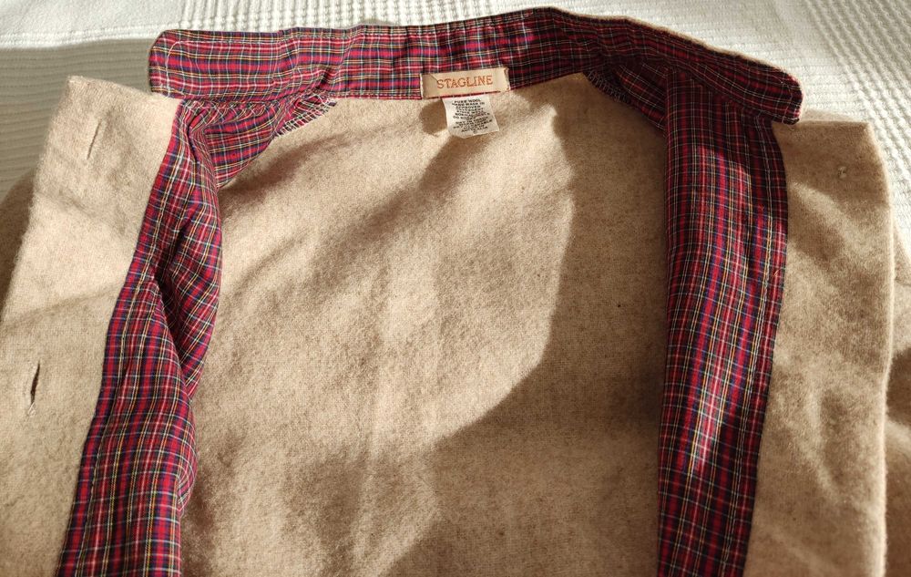 Разнообразни жилетки и елек по 15 лева