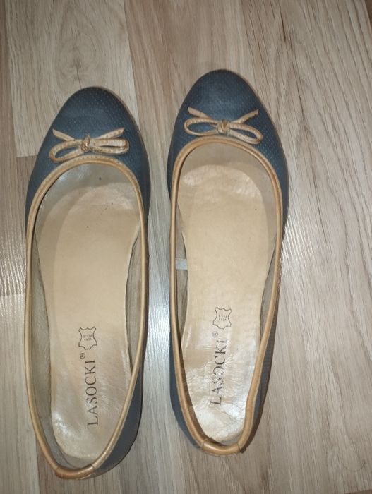 Vând balerini dama Lasocki