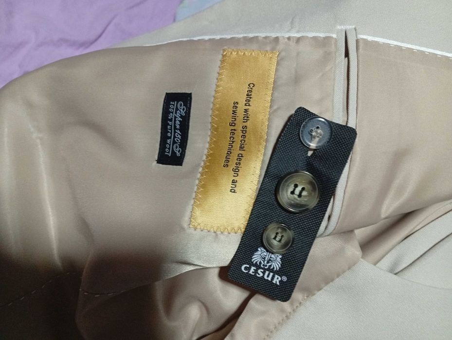 Мъжки костюм нов, не обличан