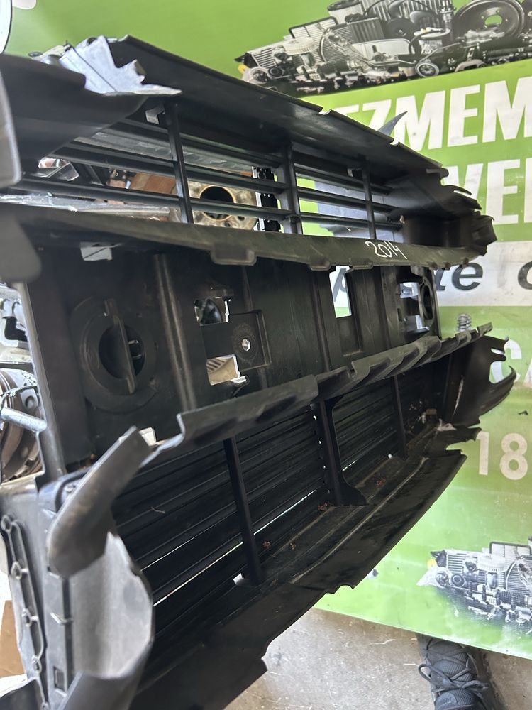 Deflector aer trager  , grile aer trager Ford Kuga 2015