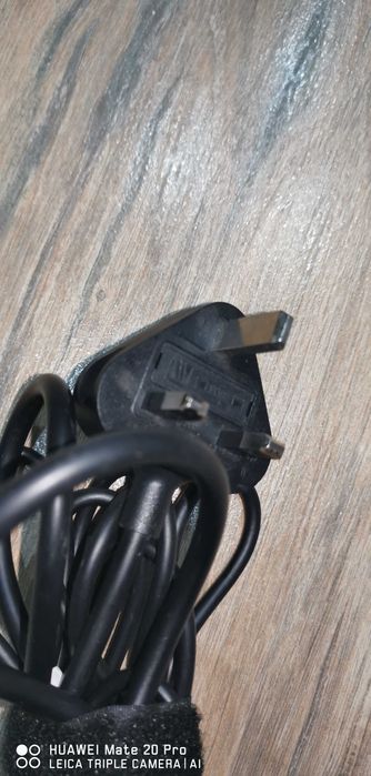 Оригинално зарядно за hp 65w