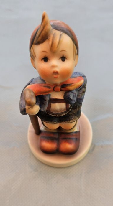 Goebel Hummel порцеланова фигура Little Hiker, 16 2/0, 1973 г.