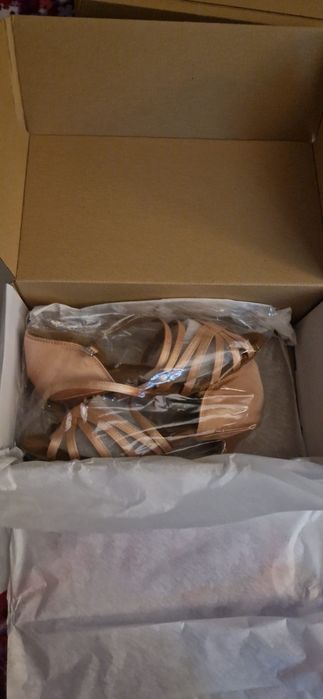 Vand sandale dans marimea 38