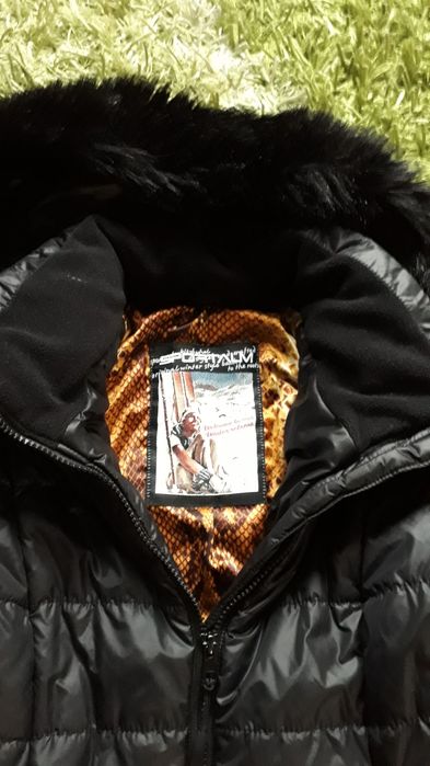 Feshan дамско яке