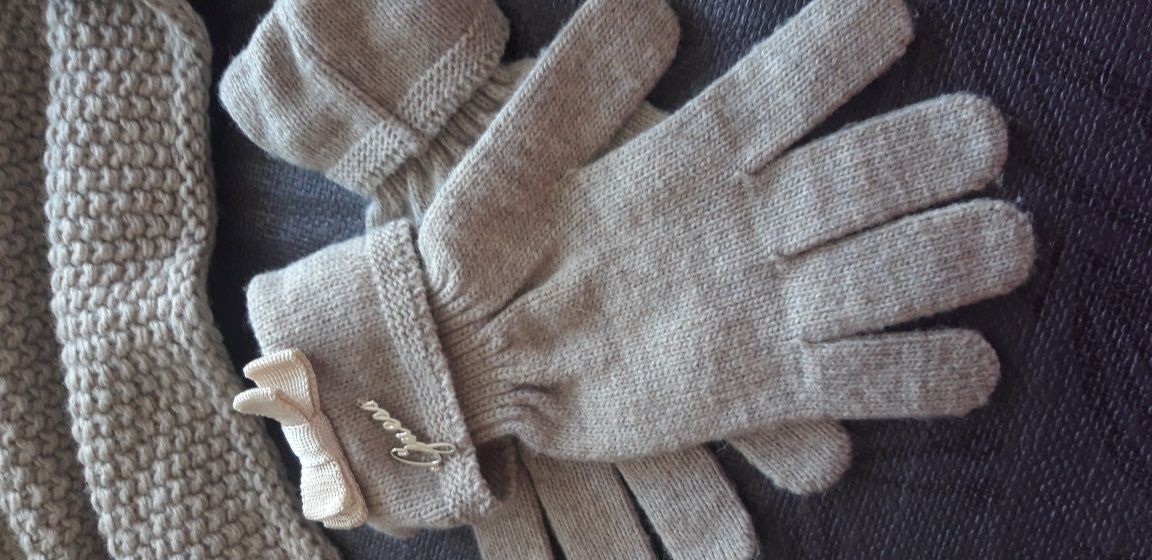 Зимни шал и ръкавици