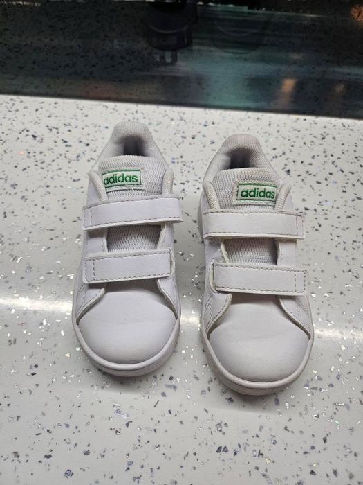 Бебешки обувки Adidas и Lacoste