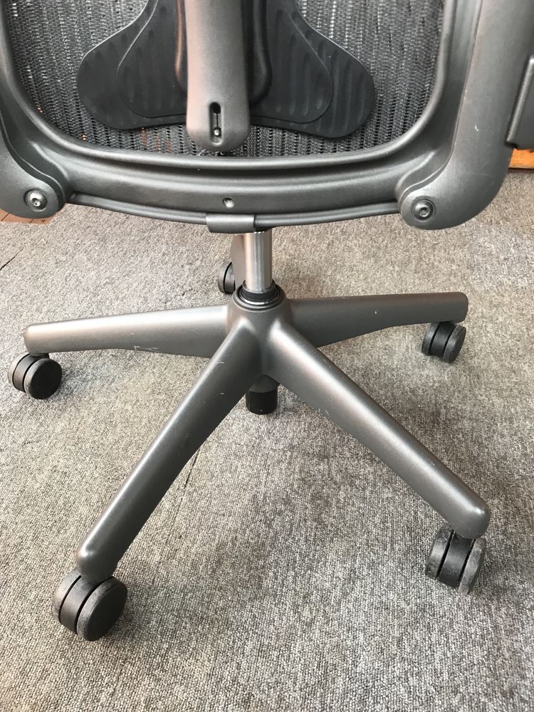 Herman Miller (Aeron)-ергономичен офис работен стол,Размер-B