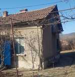 Продава къща в гр.Бобов дол