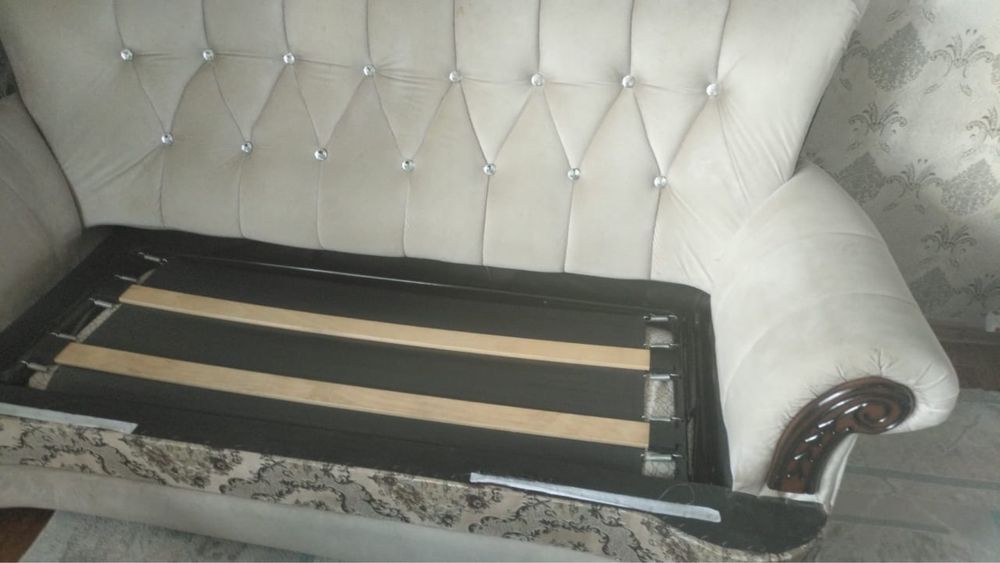 Продается диван с креслом