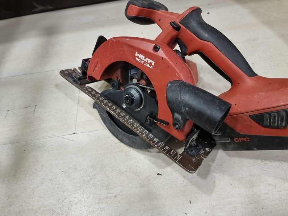 Акумулаторен ръчен циркуляр HiLTi