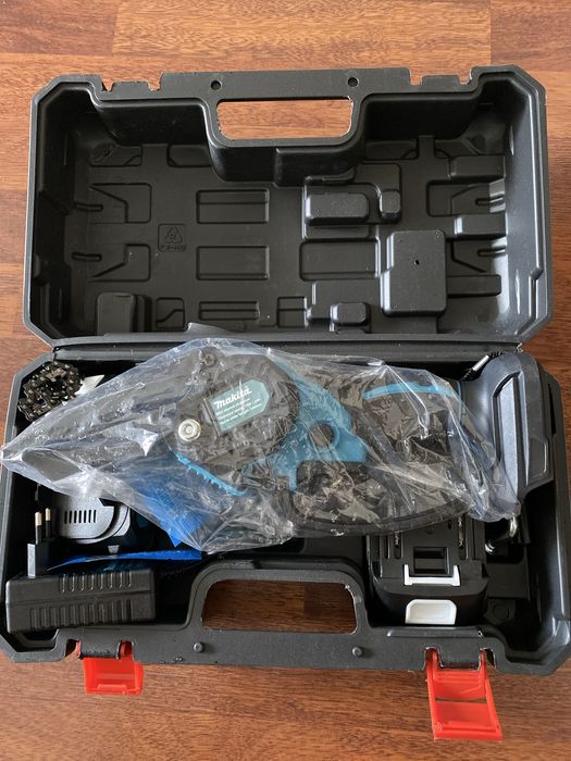 Цепная пила аккумуляторная «Makita»  (сучкорез) новый