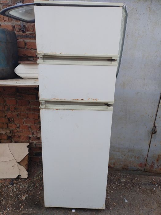 Продам холодильник