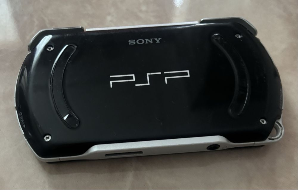 PSP Go приставка