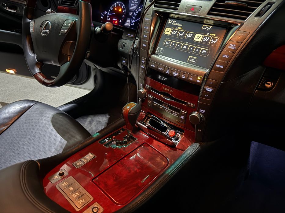 Продается Lexus Ls 460