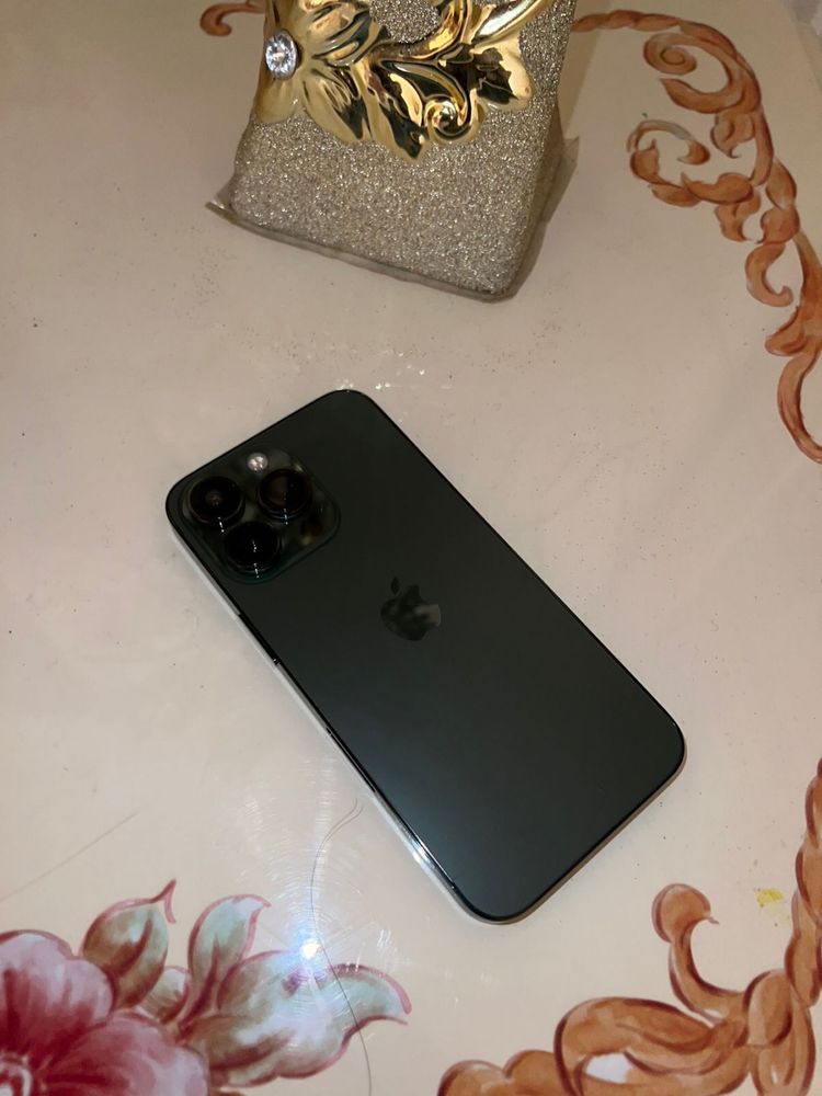 Iphone 13 pro green