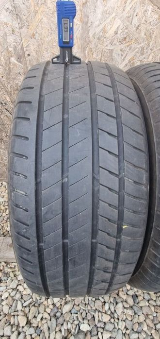 Anvelope Bridgestone Alenza 001 
* BMW 
245/50 R19 105W