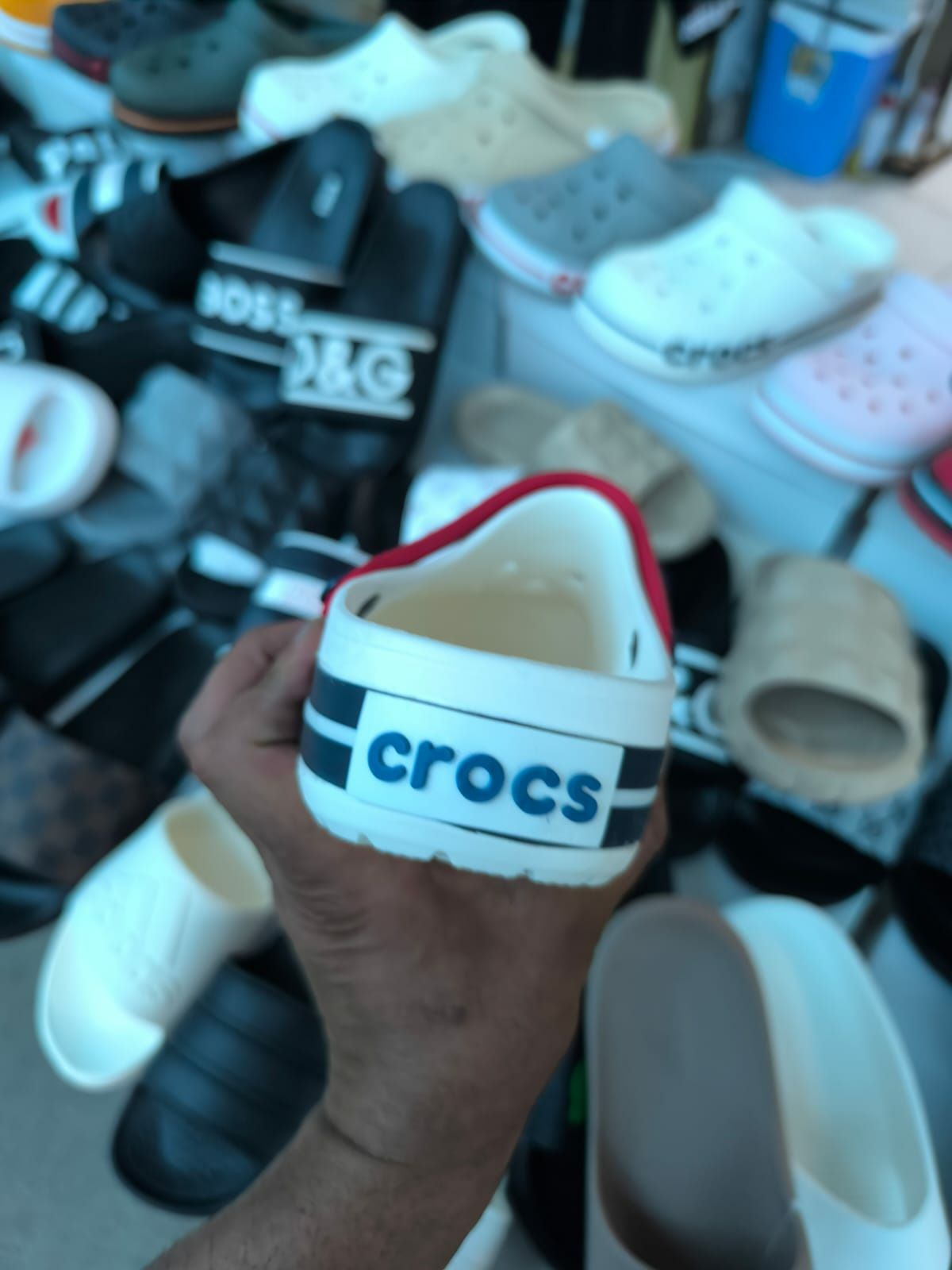 Crocs mai multe culori calitate superioara lichidare de stoc