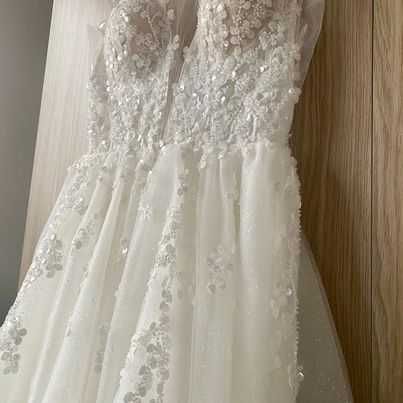Vând rochie de mireasă