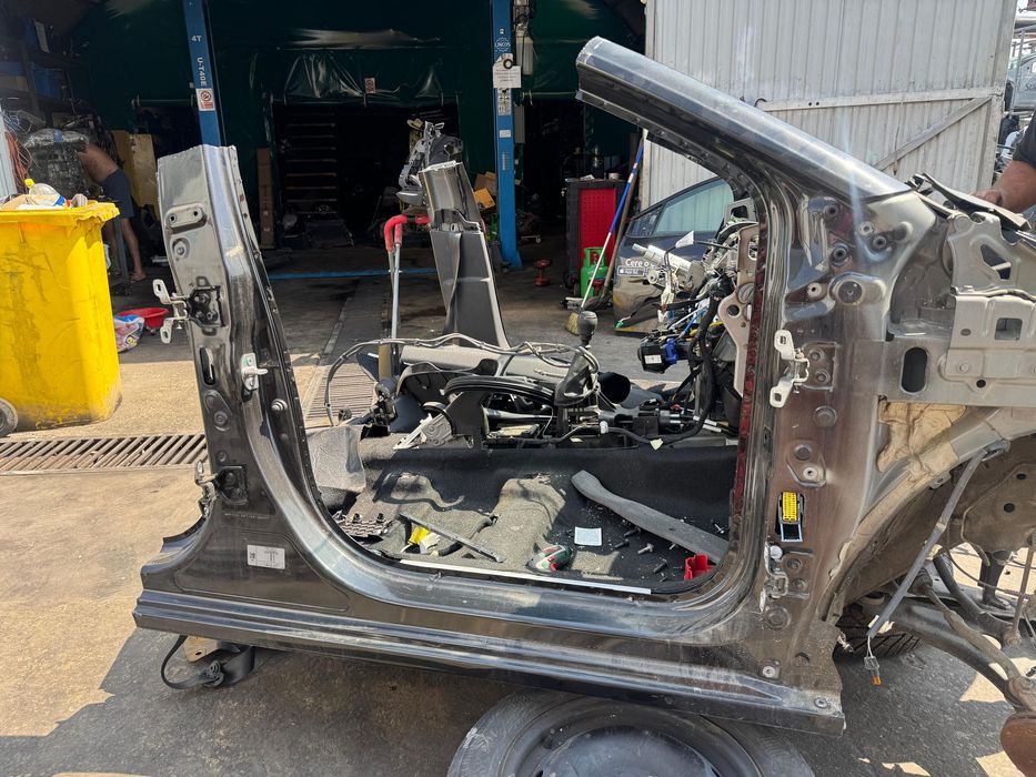 PRAG DREAPTA LOGAN III, SANDERO III