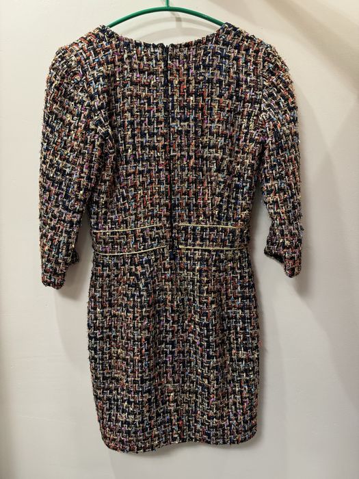 Елегантна рокля букле