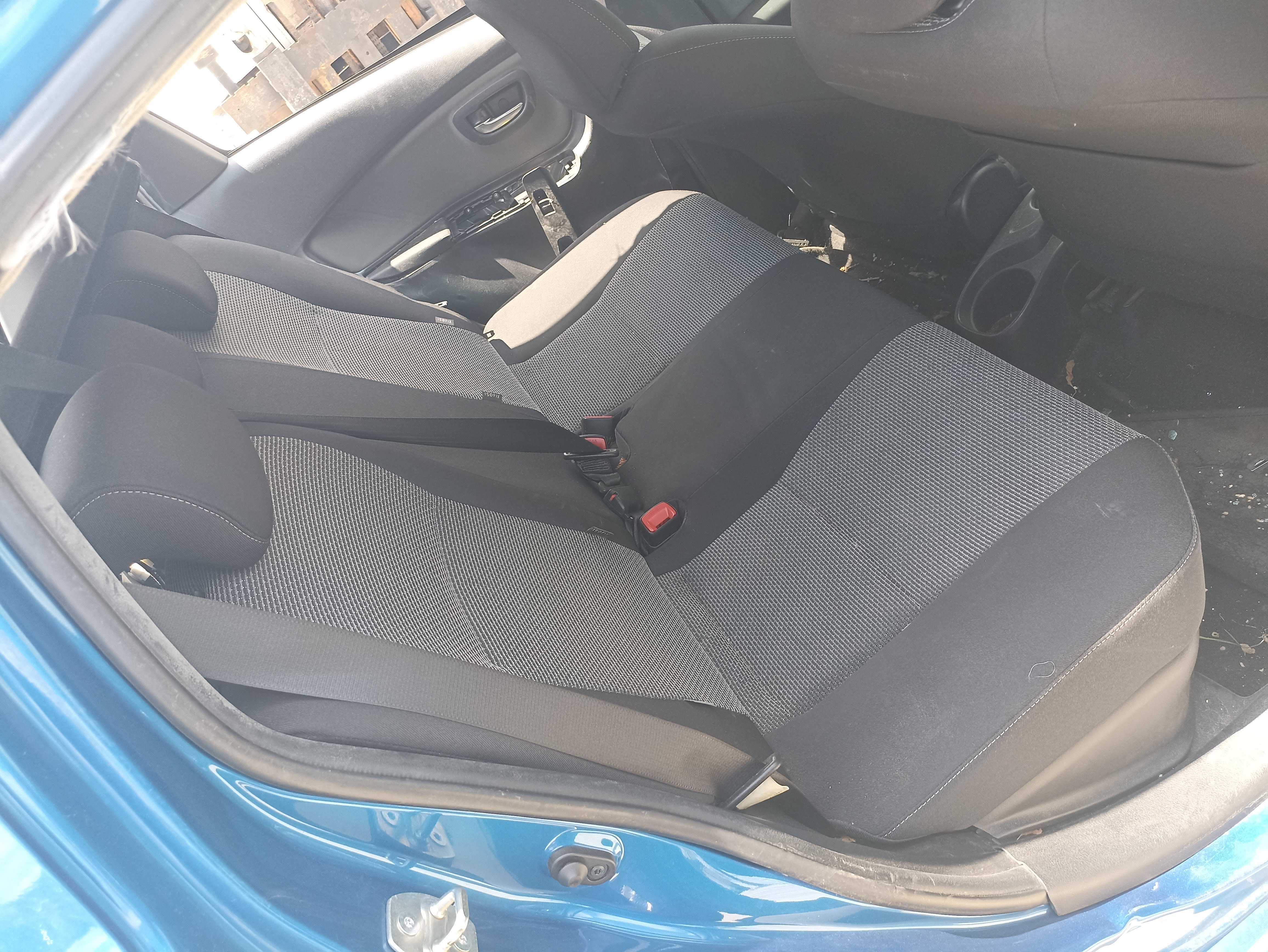 Тойота Ярис хибрид / Toyota Yaris  HYBRID  2016г. P13 - на части