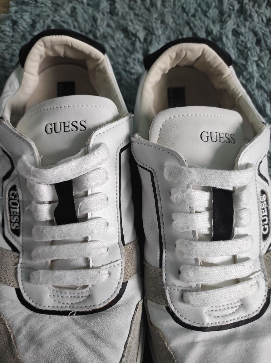 Оригинални мъжки кецове Guess