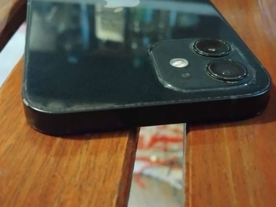 iPhone 11 în stare bună de funcționare