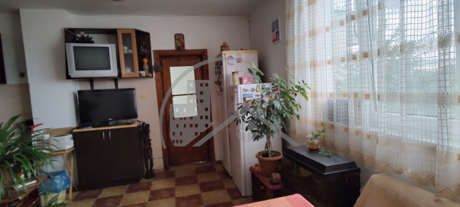 Етаж от къща във Варна област • с.Тополи