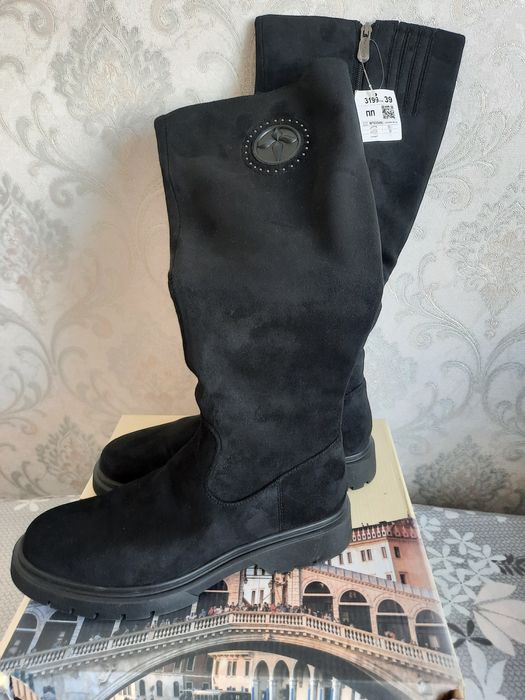 Сапоги женские демисезонные новые  39 р. Т.Тассаrdi 39 р 12 000 тенге