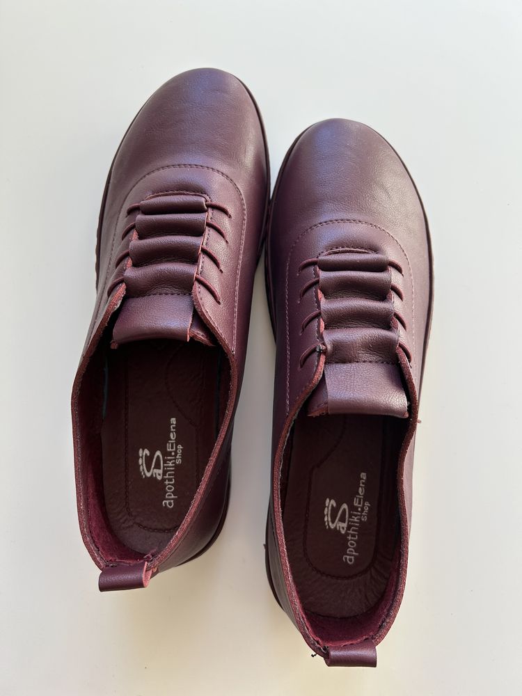 Нови дамски обувки във вишнев цвят 39/40 номер