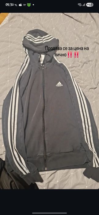 Продавам суичер adidas