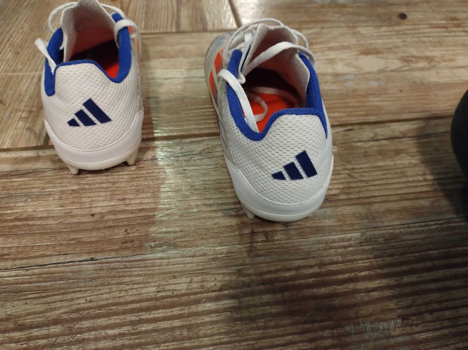 Ghete fotbal elite F50 marimea 38