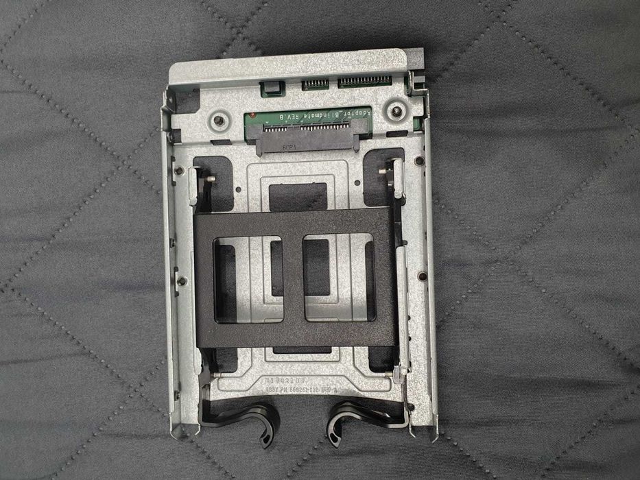 Adaptor SSD 2.5  to 3.5 SAS SATA HP Z820 Z840 Z4 Z6 Z8 G4 668261-001
