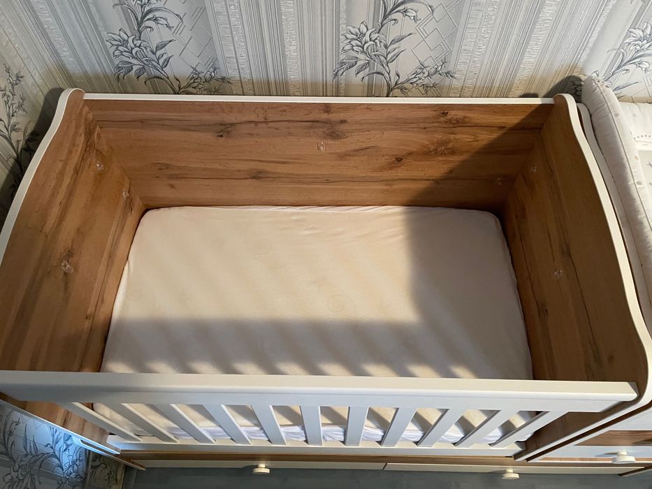 Бебешка кошара с повивалник + музикална играчка